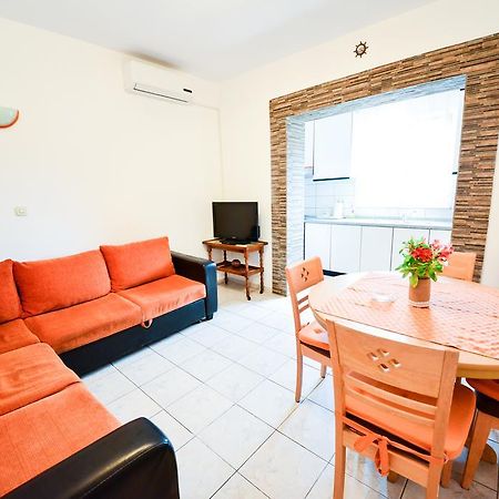 Apartments Valentina Petrcane Exterior photo