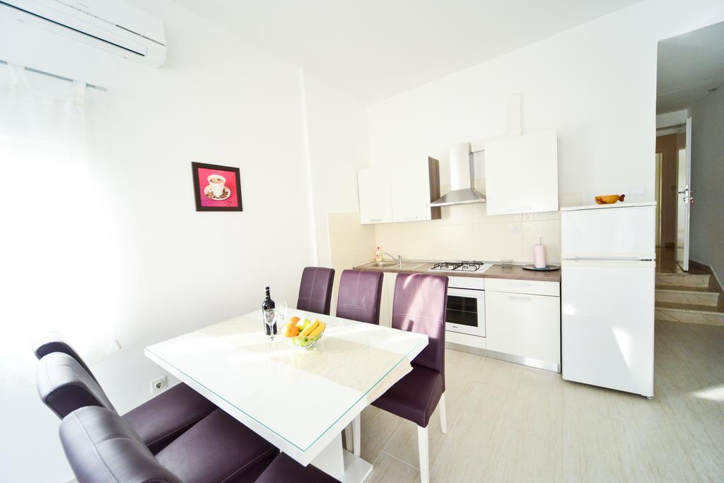 Apartments Valentina Petrcane Exterior photo